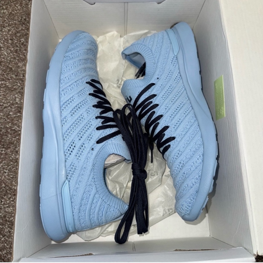 BRAND NEW A.P.L Light Blue Techloom Sneakers - Picture 3 of 4